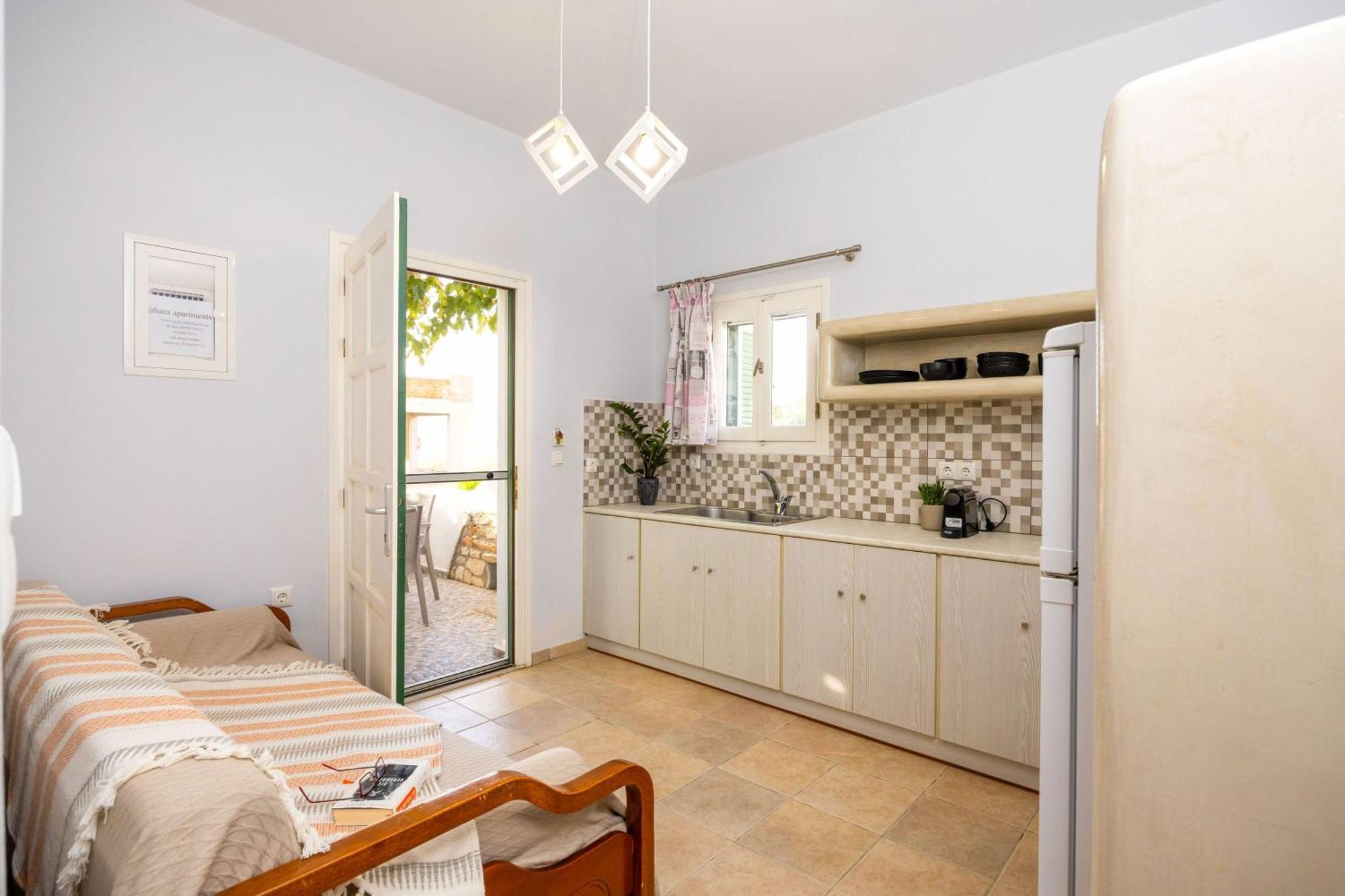 Sahara Beach Apartments - Kastraki Kastrákion Buitenkant foto